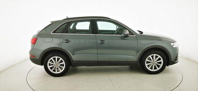 AUDI Q3 2.0 TDI 120 CV Business