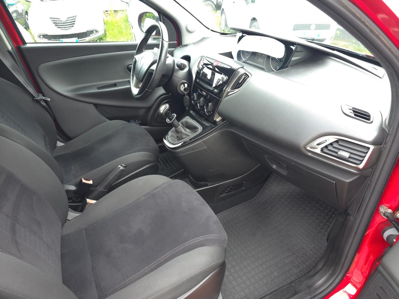 Lancia Ypsilon 1.2 69 CV 5 porte GPL Ecochic Gold