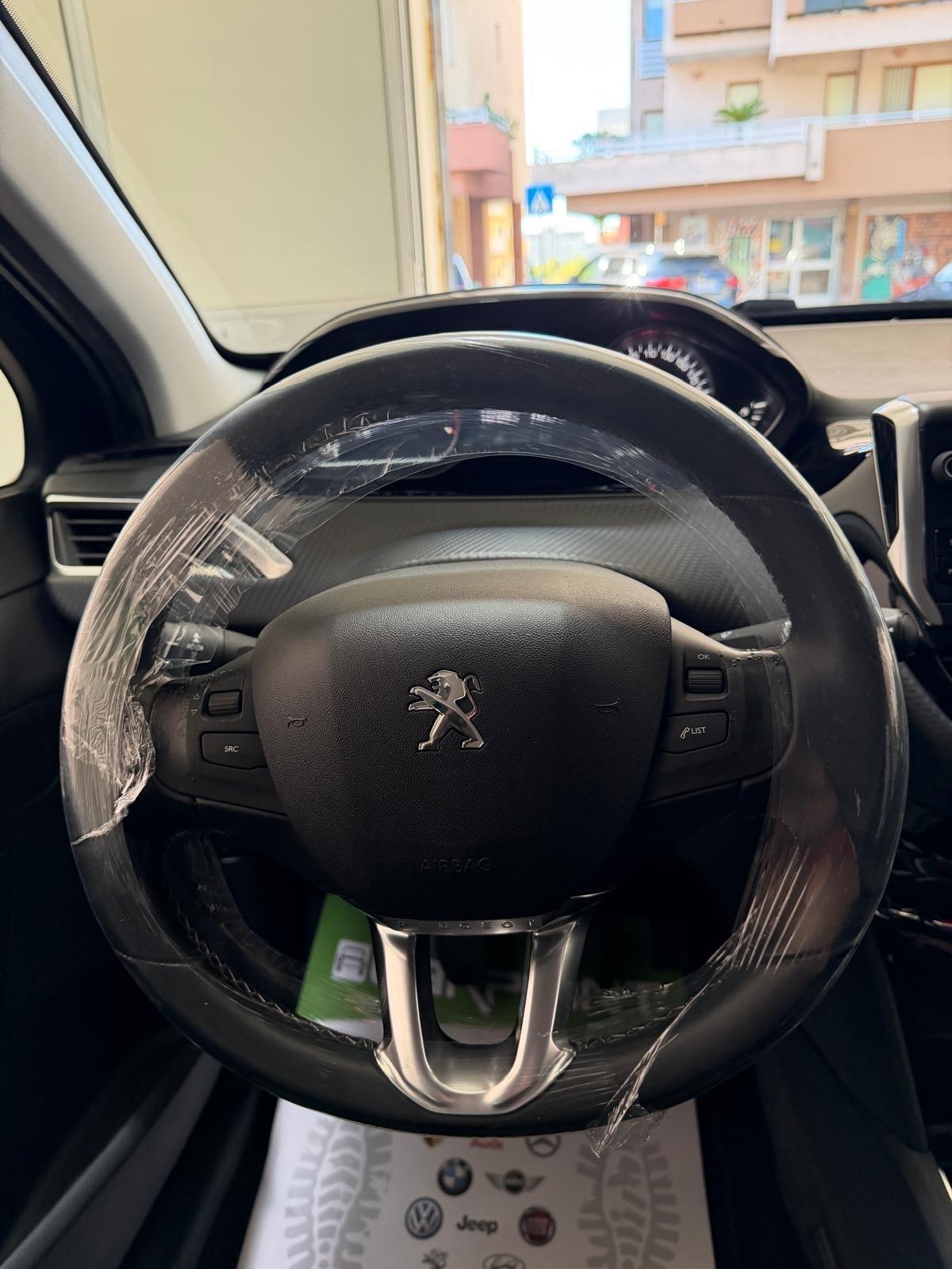 Peugeot 208 PureTech 82 5 porte Access