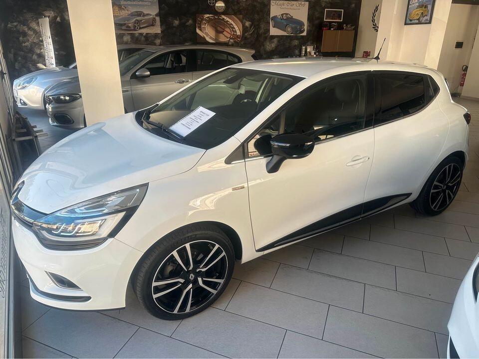 Renault Clio dCi 8V 75 CV 5 porte Moschino Intens