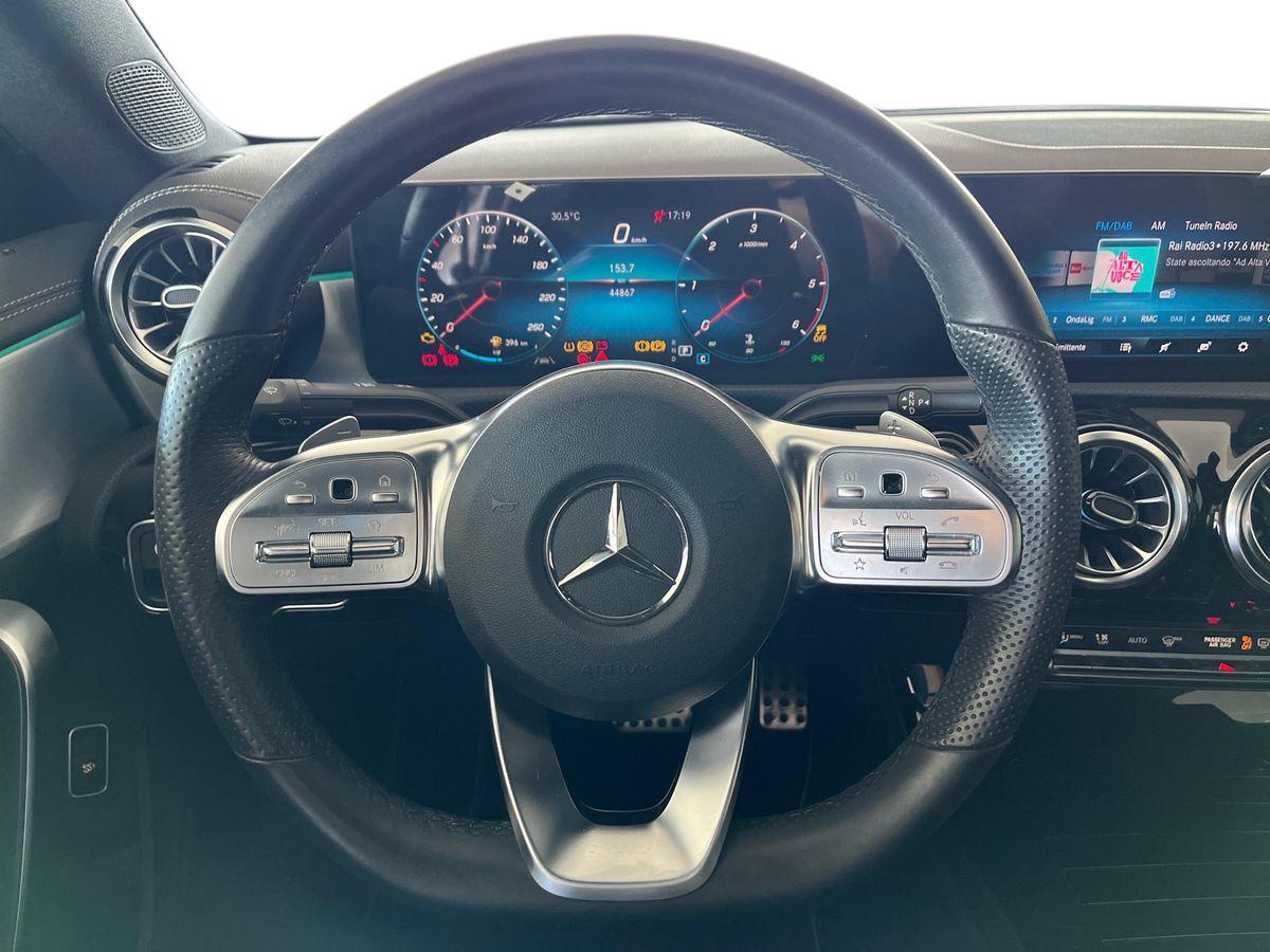 Mercedes-Benz CLA Coupe 200 d Premium auto