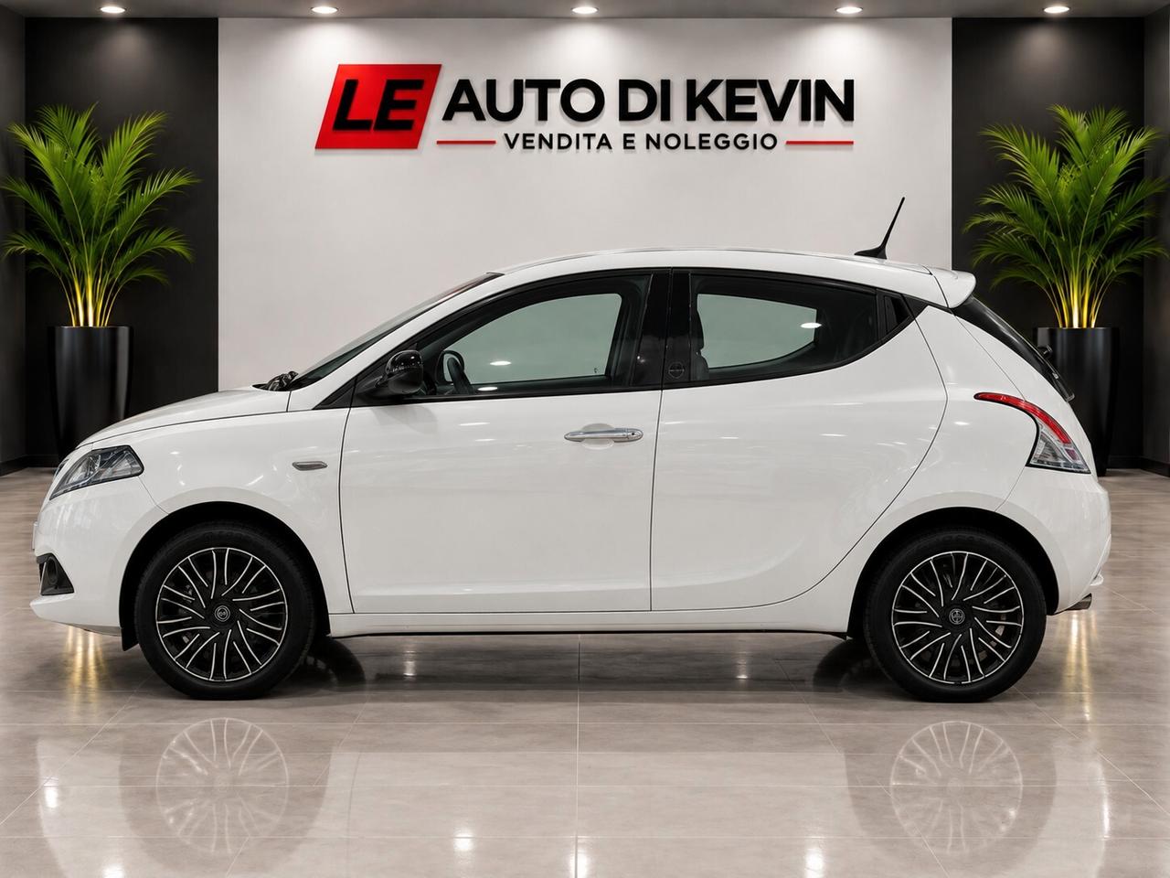Lancia Ypsilon 1.0 FireFly 5 porte S&S Hybrid Ecochic Gold