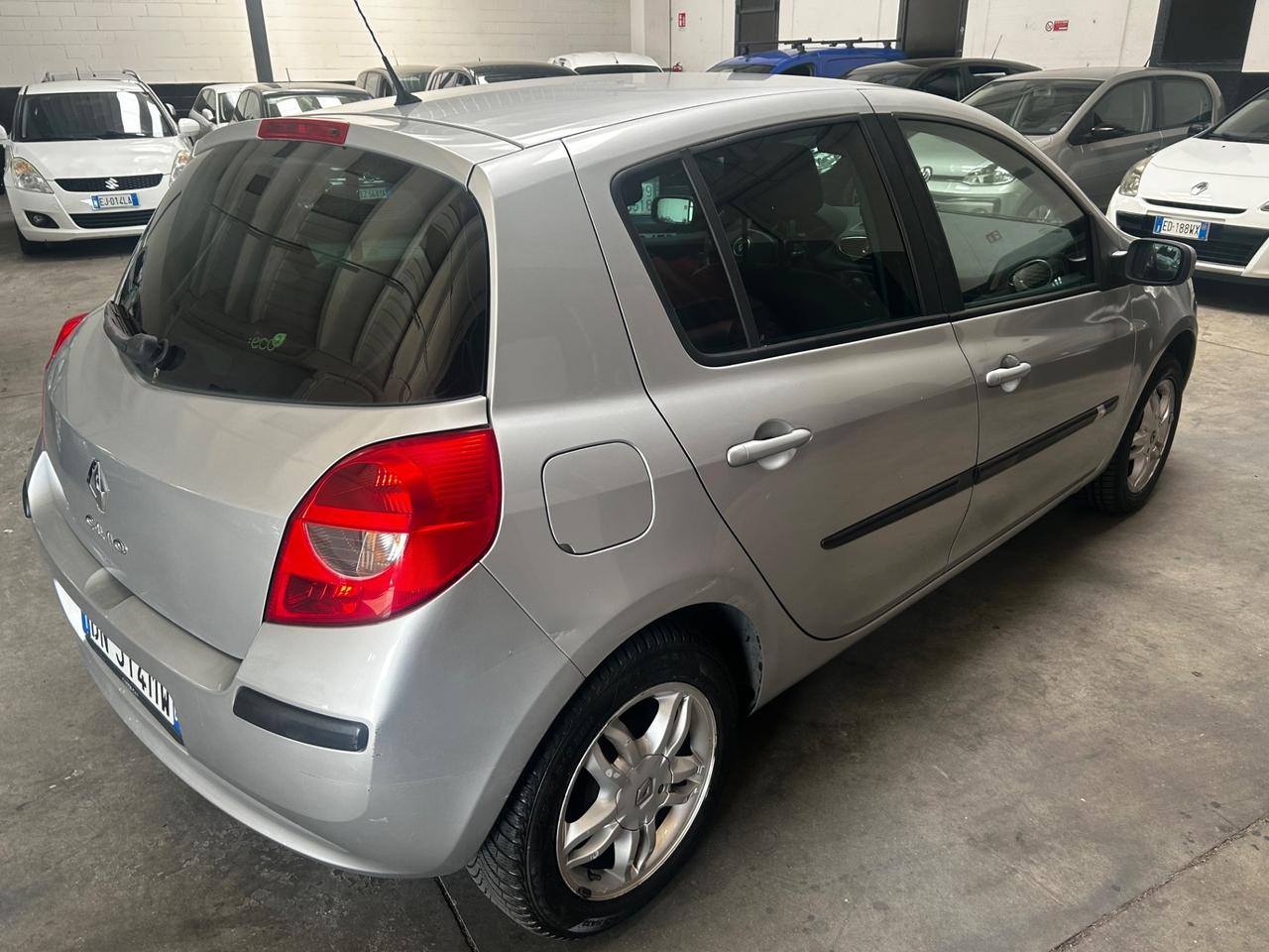 Renault Clio 1200 benzina x neopatentati