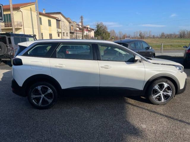 Peugeot 5008 1.5 bluehdi Business s&s 130cv 7p.ti eat8 my21