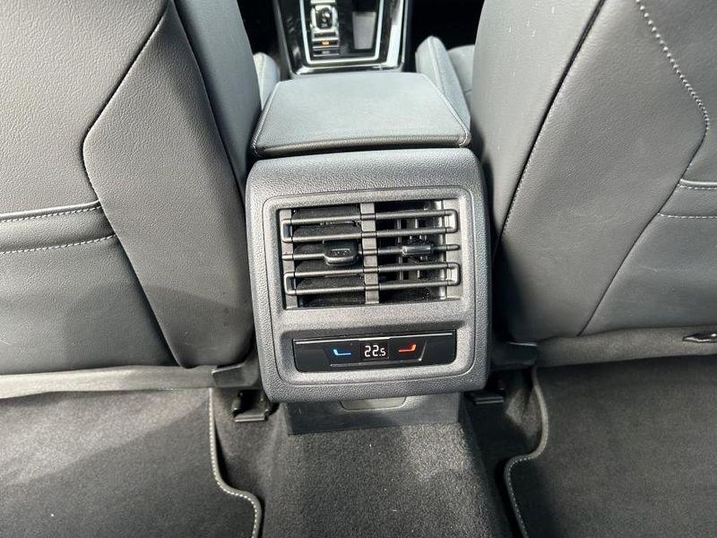 Volkswagen Golf 2.0 TDI 150cv DSG Style PARI AL NUOVO!!