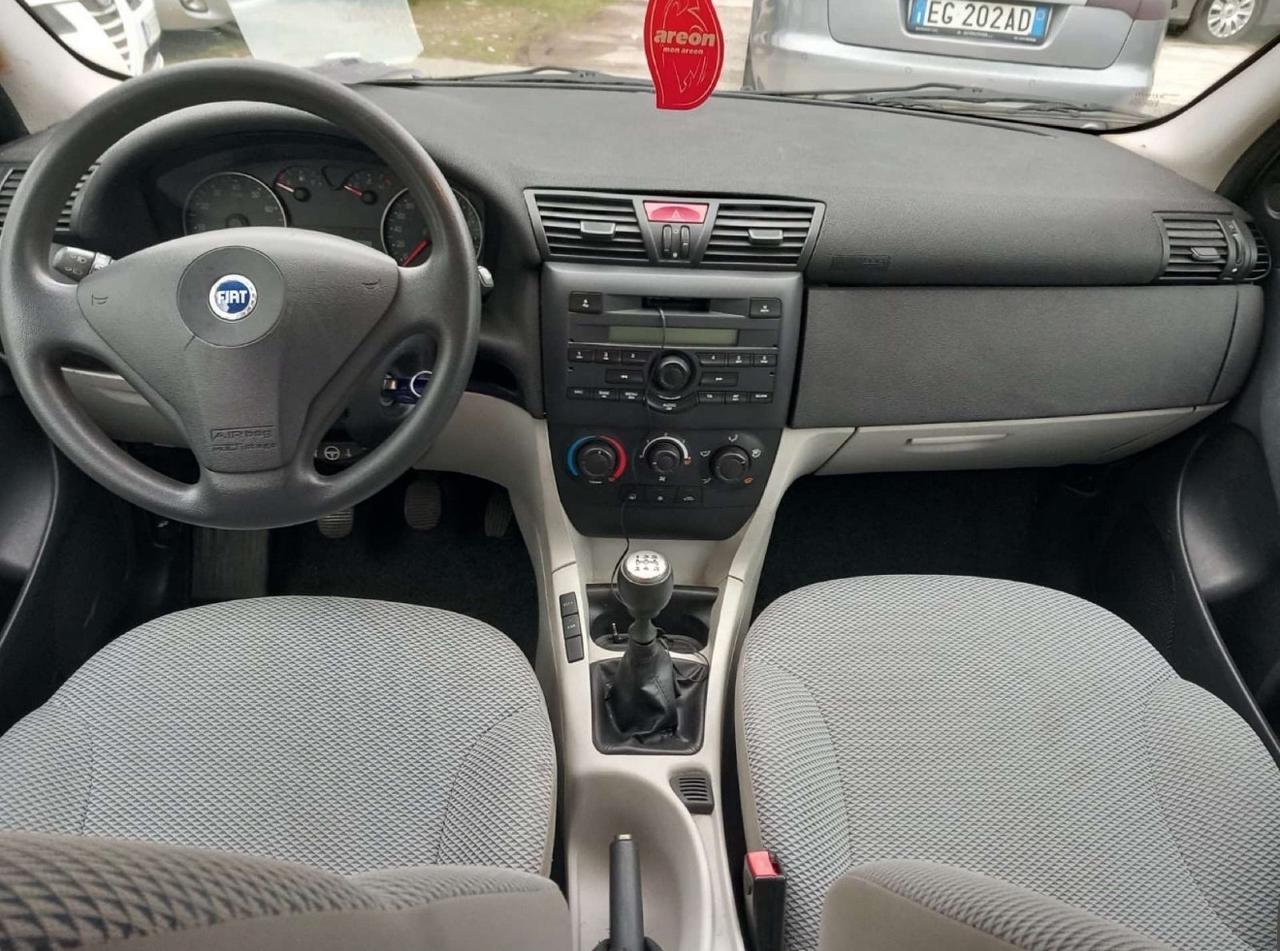 Fiat Stilo 1.6i 16V 5 porte Dynamic