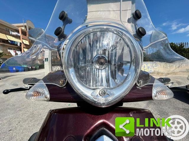 PIAGGIO Beverly 500 .