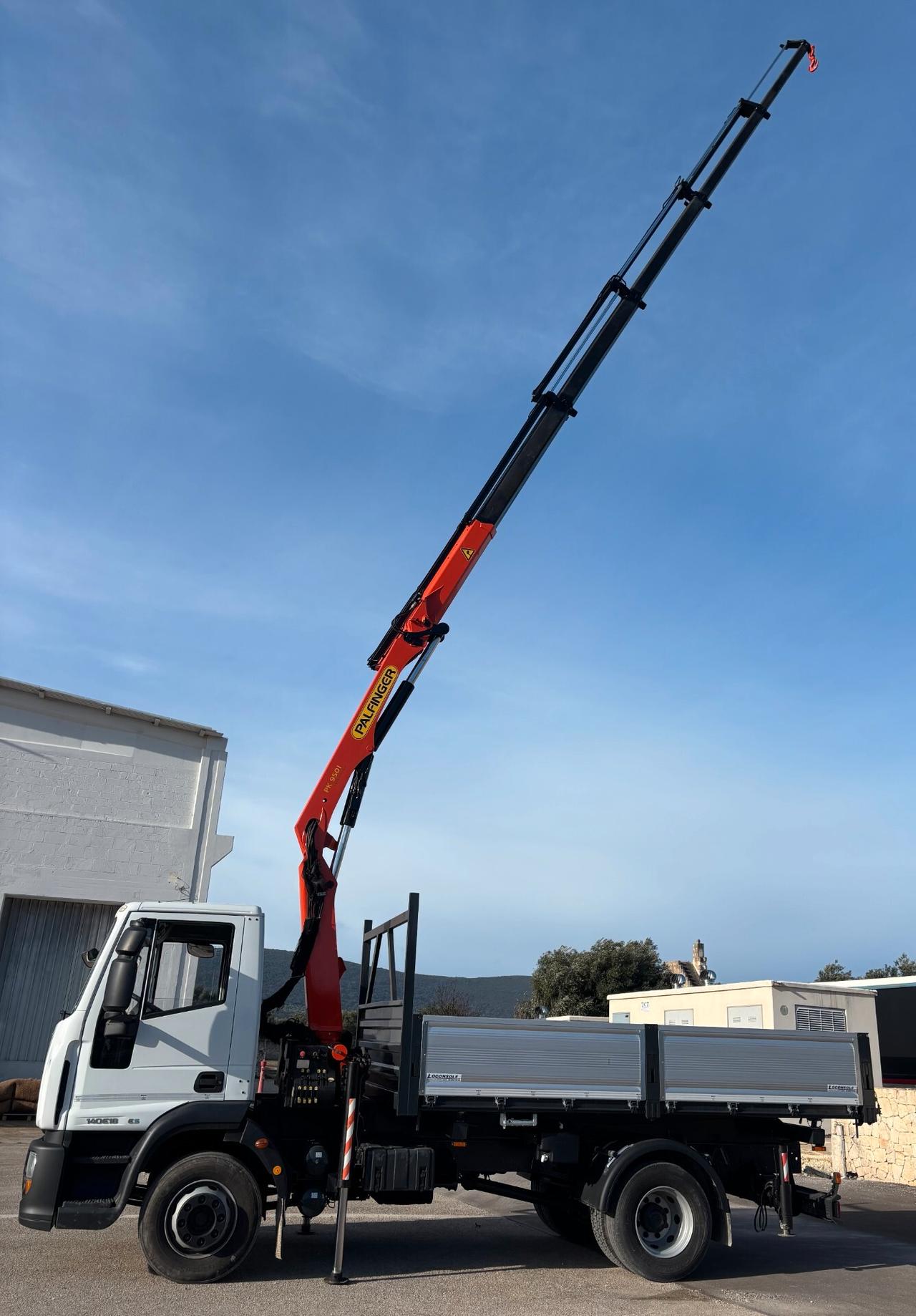 IVECO 140 E 18 - GRU PALFINGER