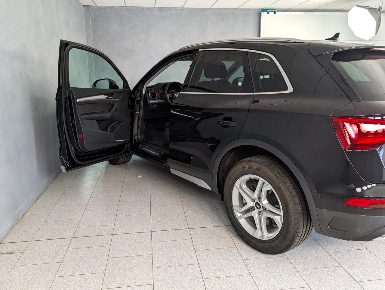 Audi Q5 40 TDI MHEV quattro S-tronic Business Advanced