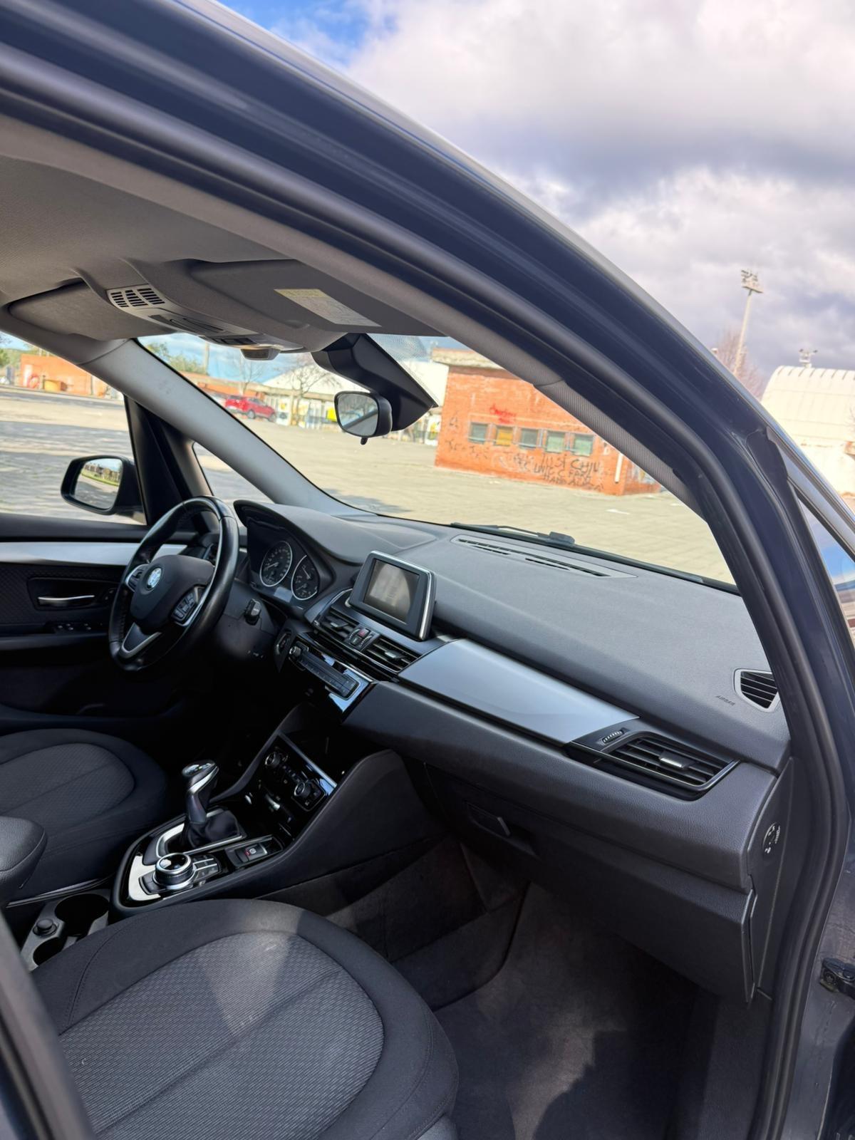 Bmw 2er Active Tourer 218d Advantage