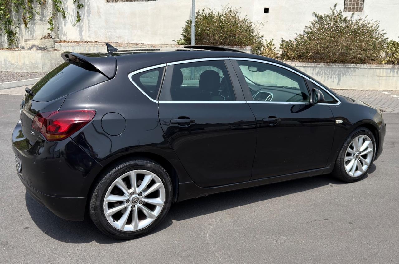 Opel Astra 2.0 CDTI 160CV sport