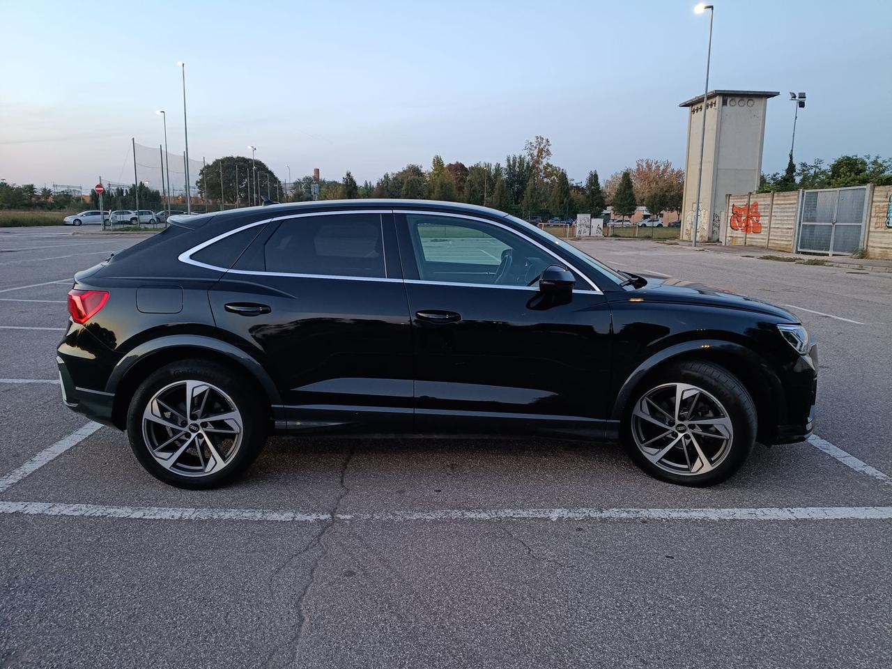Audi Q3 Business Plus 2.0 35 TDI #50806
