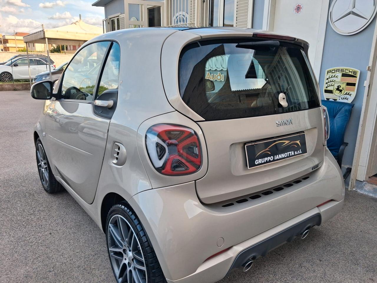 Smart ForTwo BRABUS 0.9 TURBO 109 C.V. ALLESTIMENTO ASTON MARTIN UNICA