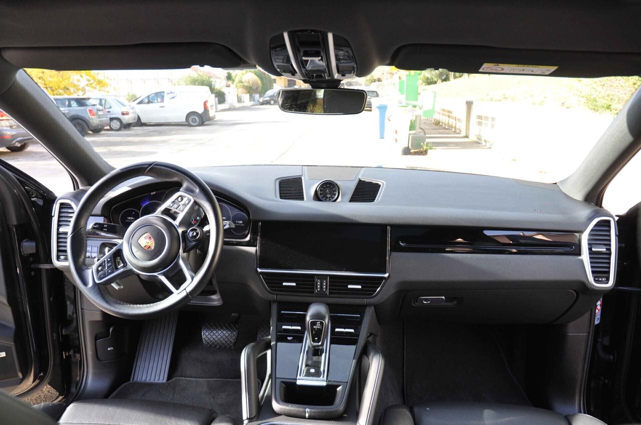 Porsche Cayenne Coupé 3.0 V6 E-Hybrid LEASING
