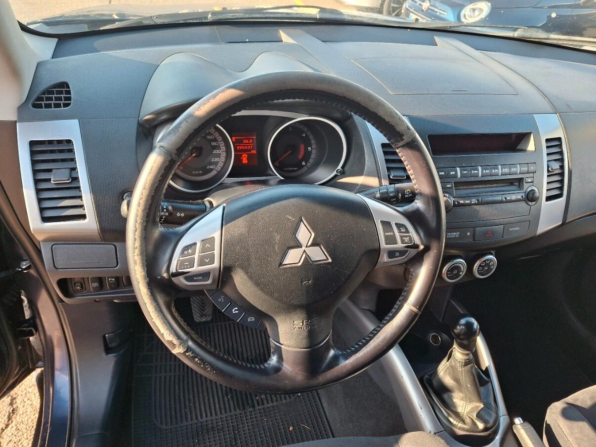 Mitsubishi Outlander 2.0 DI-D Intense DPF