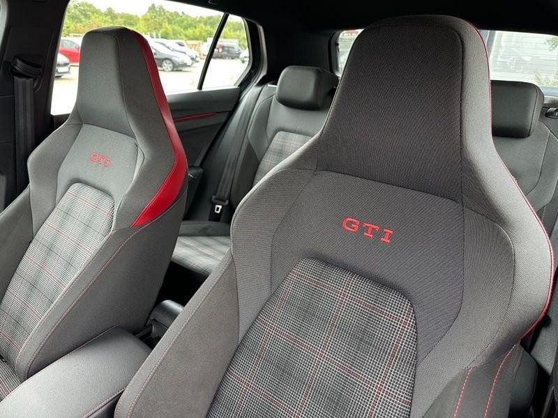Volkswagen Golf 2.0 TSI GTI DSG Camera Estoril 19" Cockpit PRO