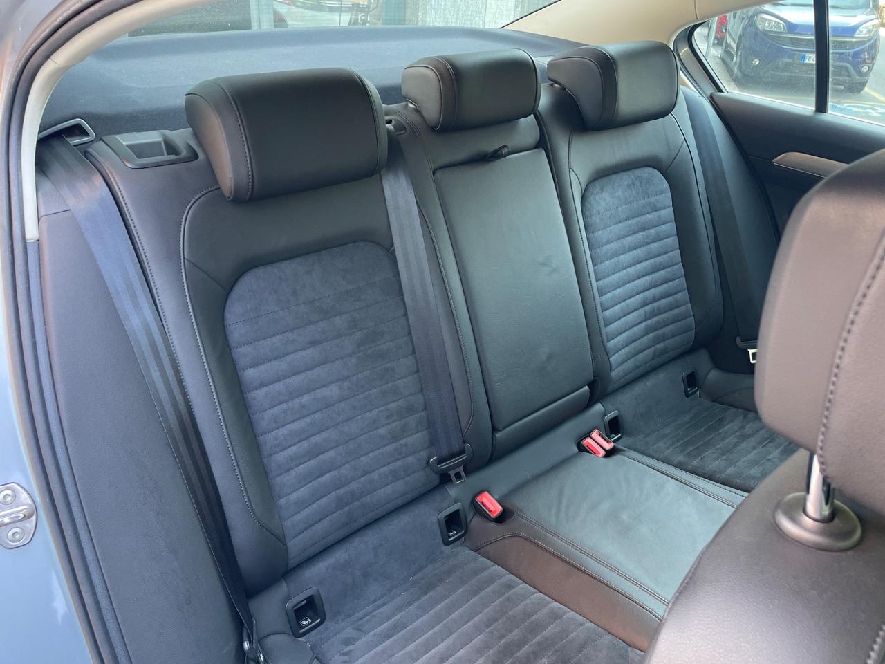 Volkswagen Passat 2.0 TDI 150CV SCR DSG Executive BMT