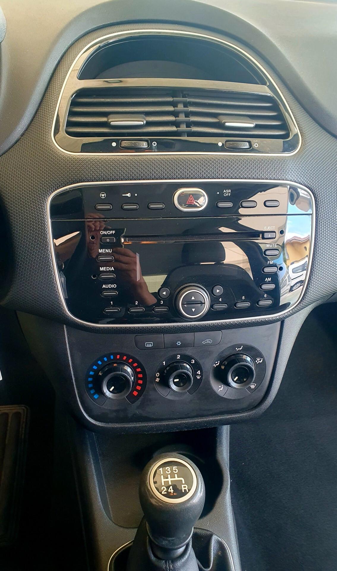 Fiat Punto 1.2 BENZ - 2012 - KM. 100.000