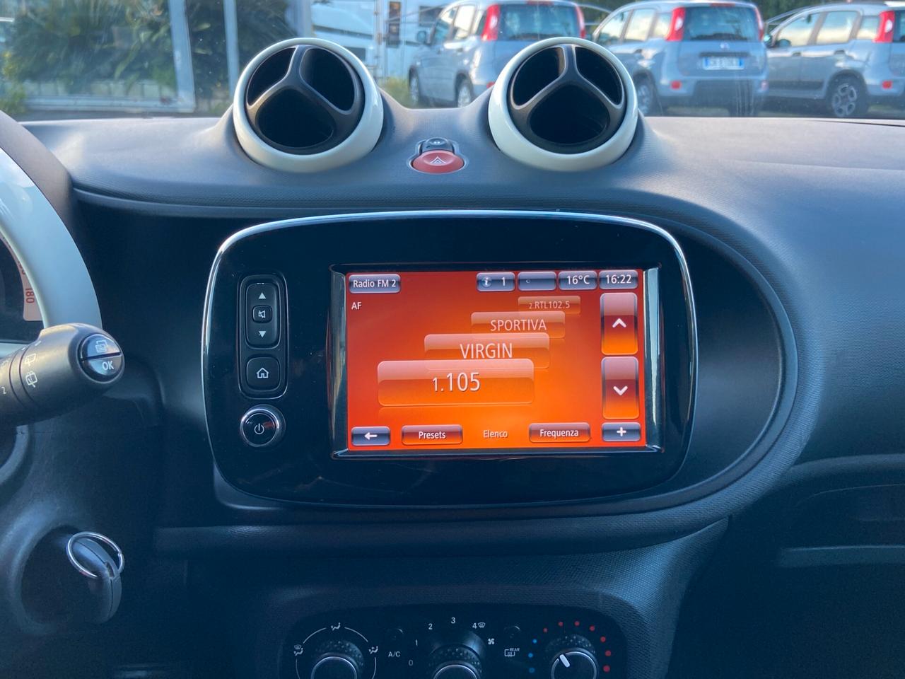 smart forTwo 1.0 Youngster 71cv twinamic