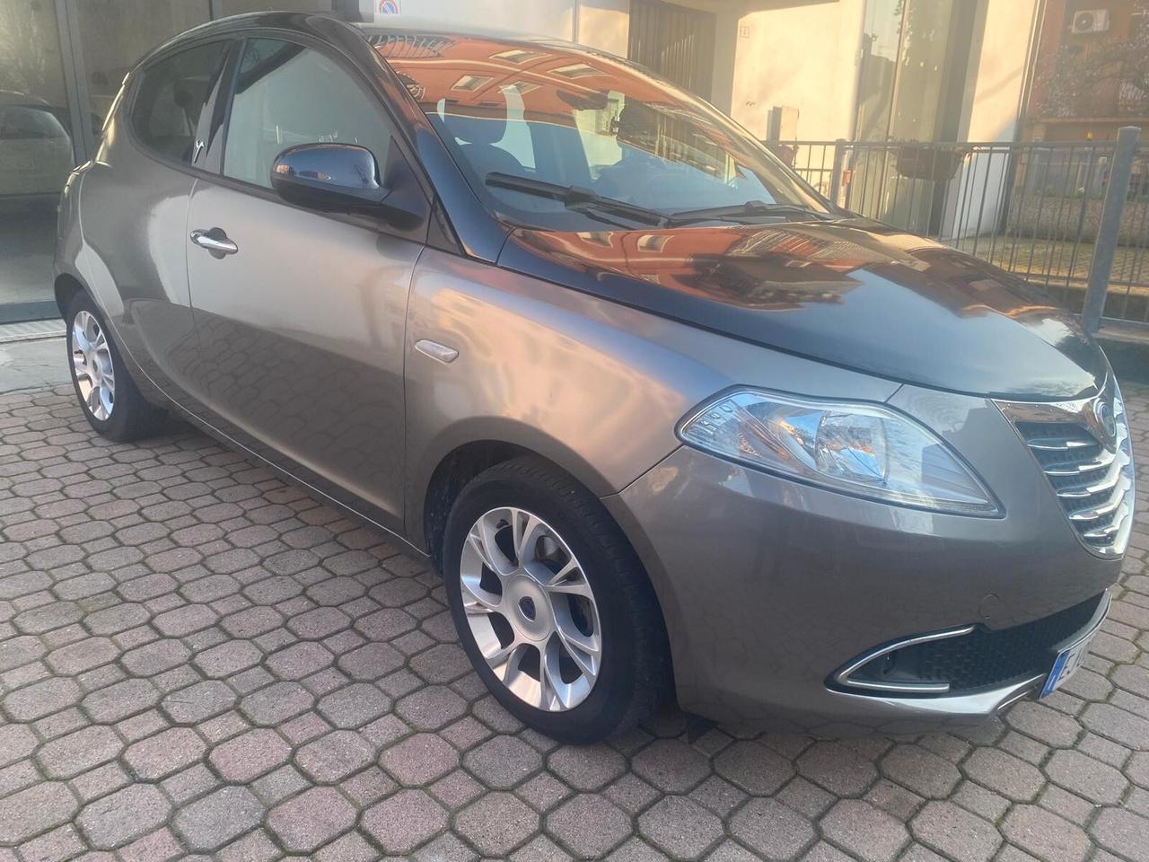 Lancia Ypsilon 0.9 TwinAir 85 CV 120.000KM