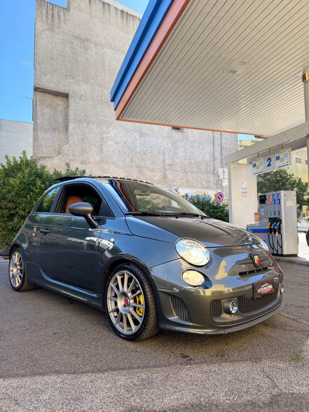 Abarth 595 1.4 T-Jet 160 CV MTA Competizione SABELT