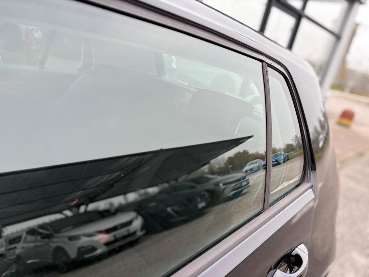 Volkswagen Golf HIGHLINE 1.6 TDI 5p. BMT UNICO PR.