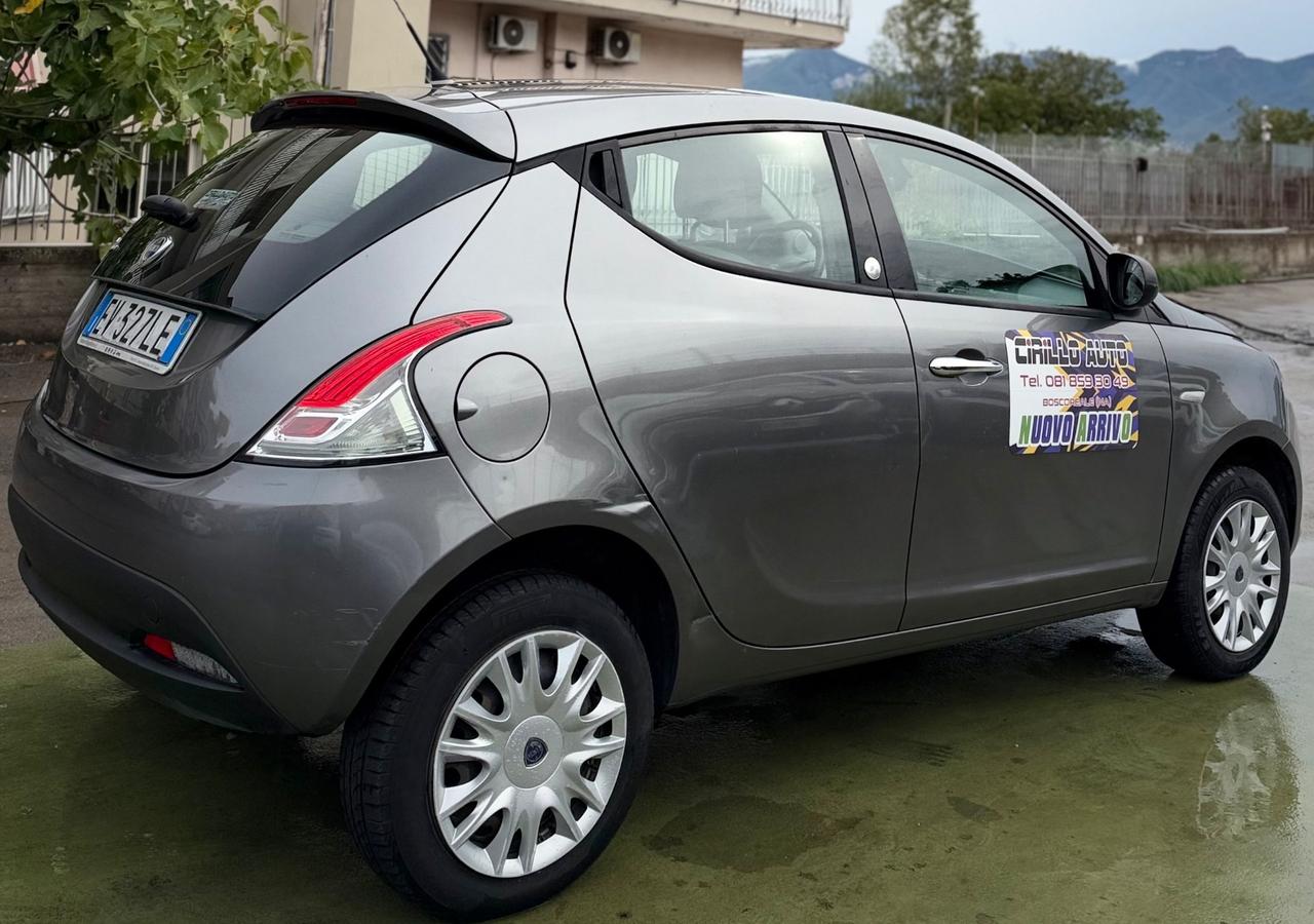 Lancia Ypsilon 0.9 Natural Power 84 Cv