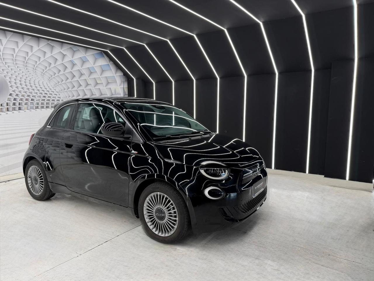 Fiat 500 500e 3+1 LA PRIMA-KM CERTIFICATI-PERMUTE-12 MESI GARANZIA