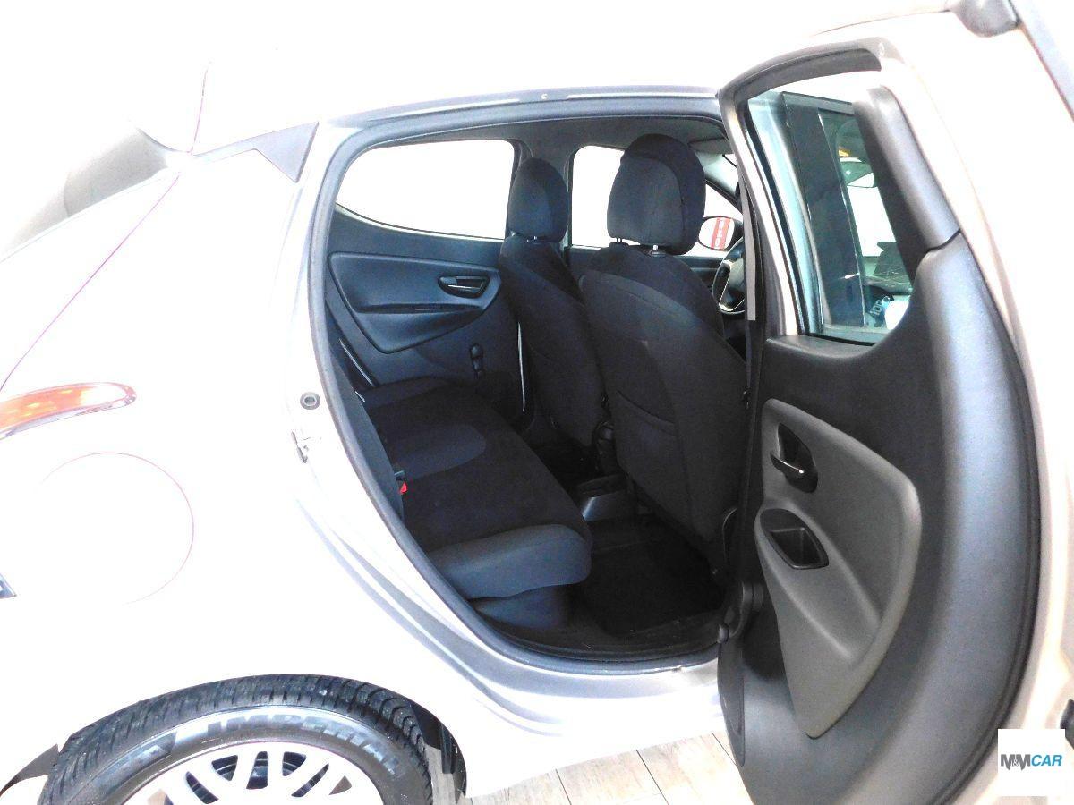 LANCIA - Ypsilon - 1.2 69 CV 5p. Gold