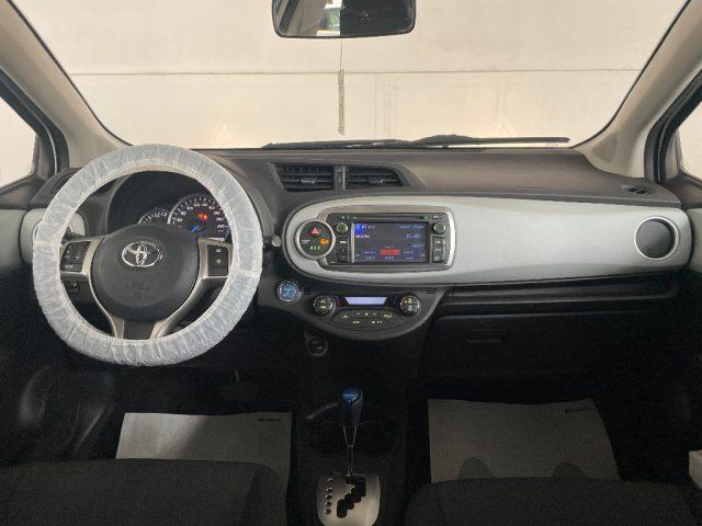 TOYOTA Yaris 1.5 Hybrid lounge 71000km