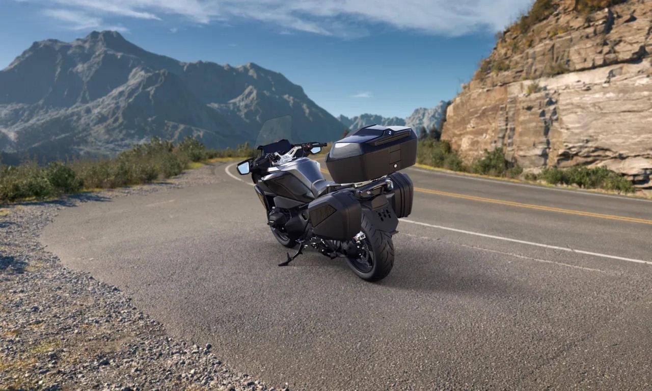 BMW R 1300 RT Triple Black