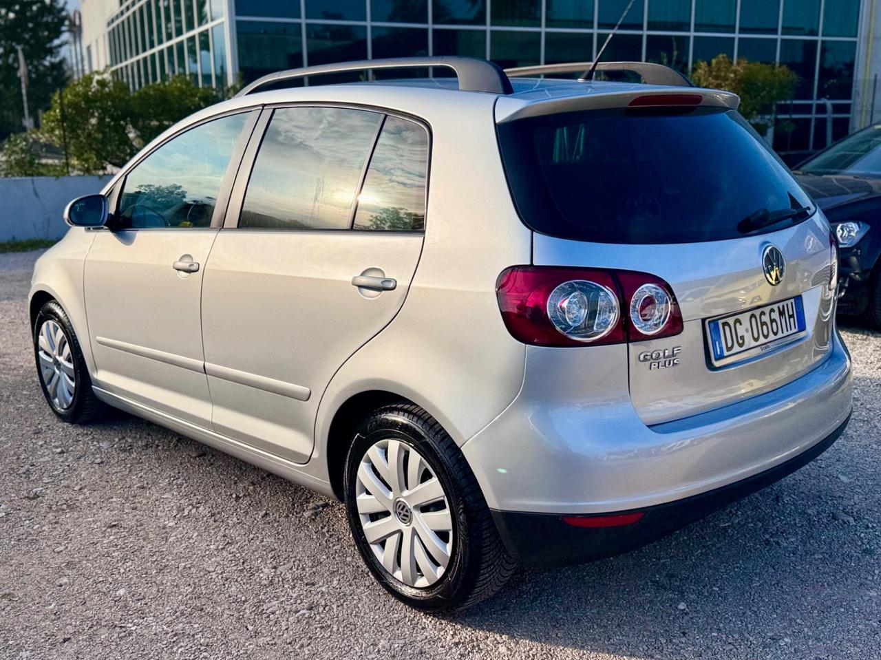 VW GOLF PLUS 1.6 BENZINA 105cv - 2008