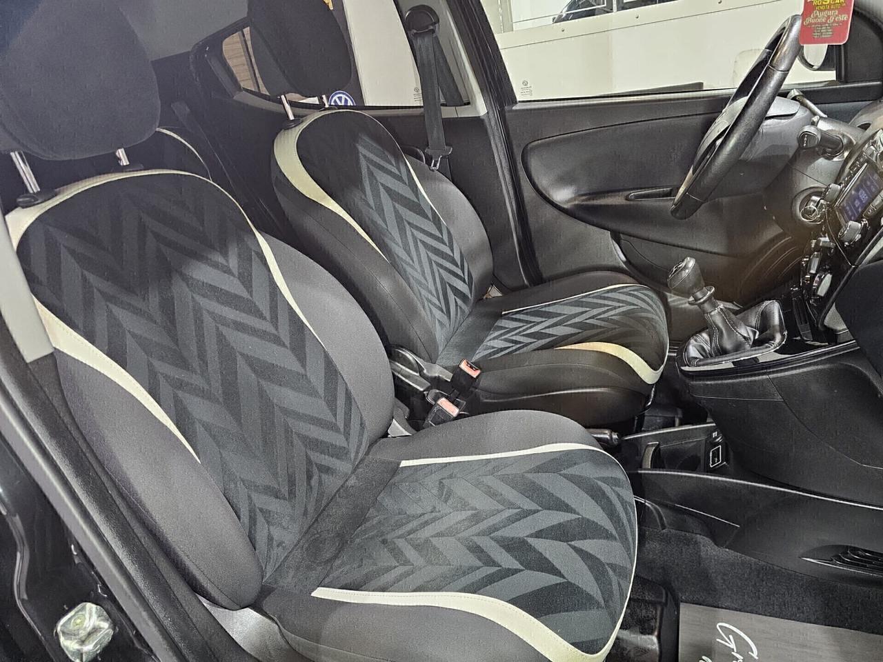 Lancia Ypsilon 1.2 benz. 69cv