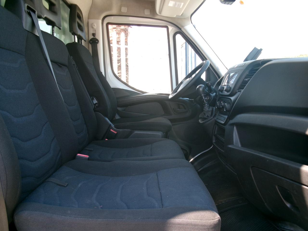 Iveco Daily 35S15 3000 150CV E6 FURGONE+PEDANA CARICATRICE 8 PEDANE 170000KM