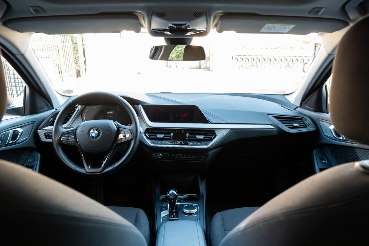 Bmw 116d 5p. 1.5 Advantage 116 CV TETTO