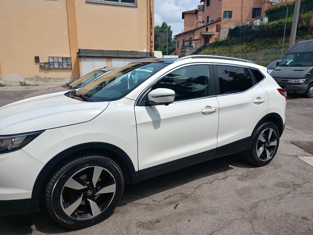 Nissan Qashqai 1.6 dCi 2WD Visia TETTO PANORAMICO AUTOMATICA