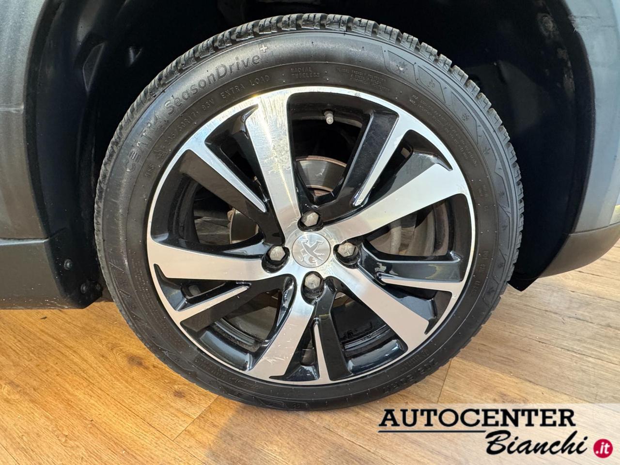 Peugeot 2008 1.6 bluehdi Allure 100cv my16