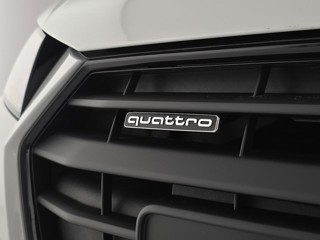 Audi TT 2.0 tfsi quattro s-tronic