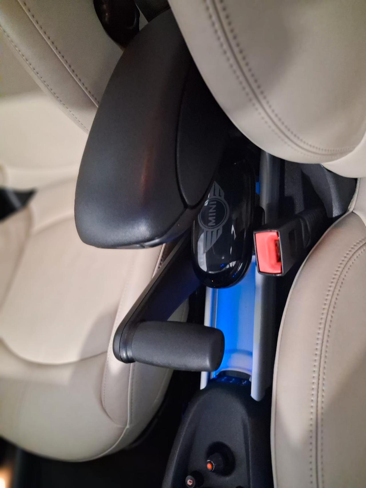 Mini Cooper D Countryman 2.0 Business Automatica