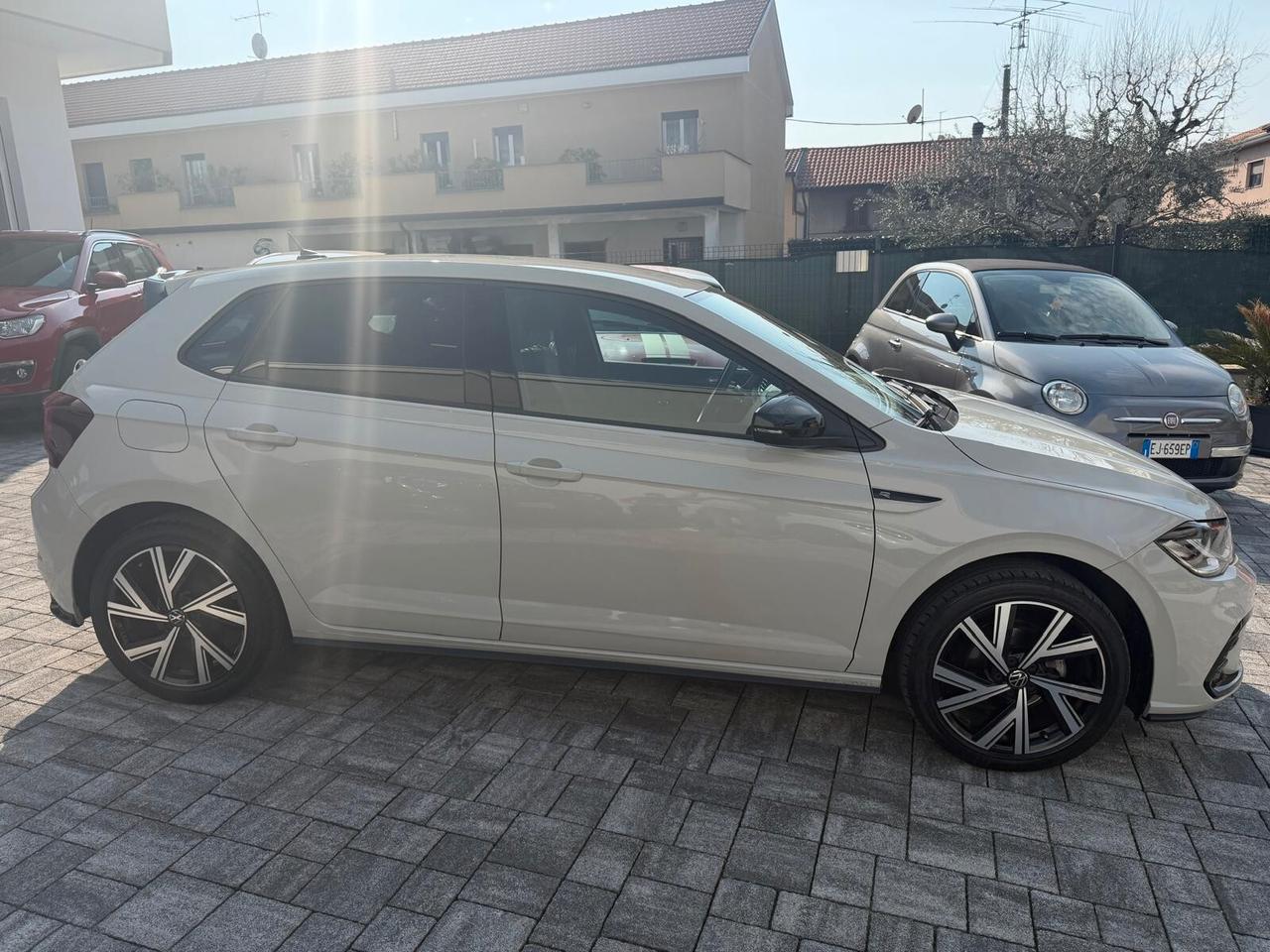 Volkswagen Polo VI 2022 1.0 tsi R-Line 95cv