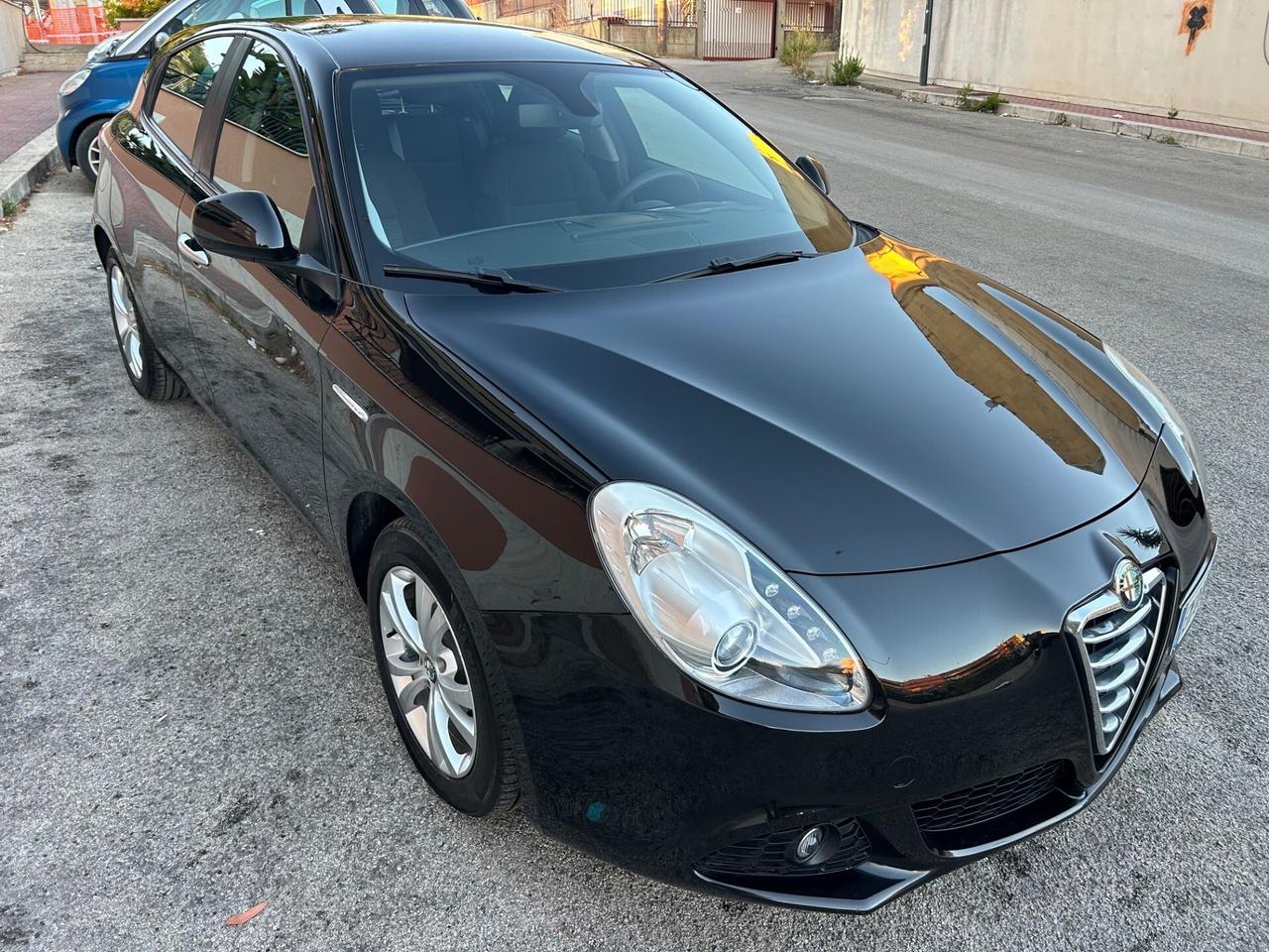 Alfa Romeo Giulietta 1.6 JTDm garanzia di 12 mesi