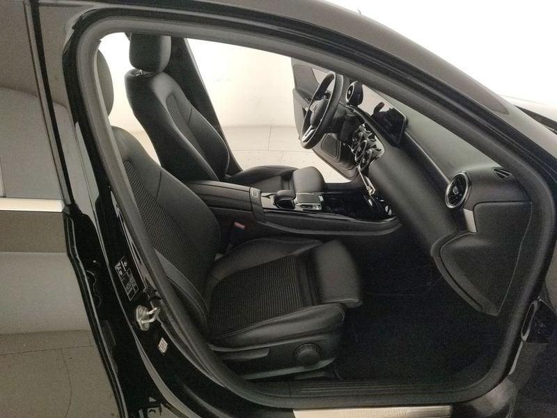 Mercedes-Benz Classe A A 180 d Sport auto