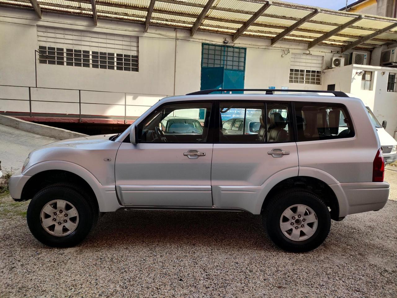 Mitsubishi Pajero 3.2 16V DI-D 7 posti e gancio