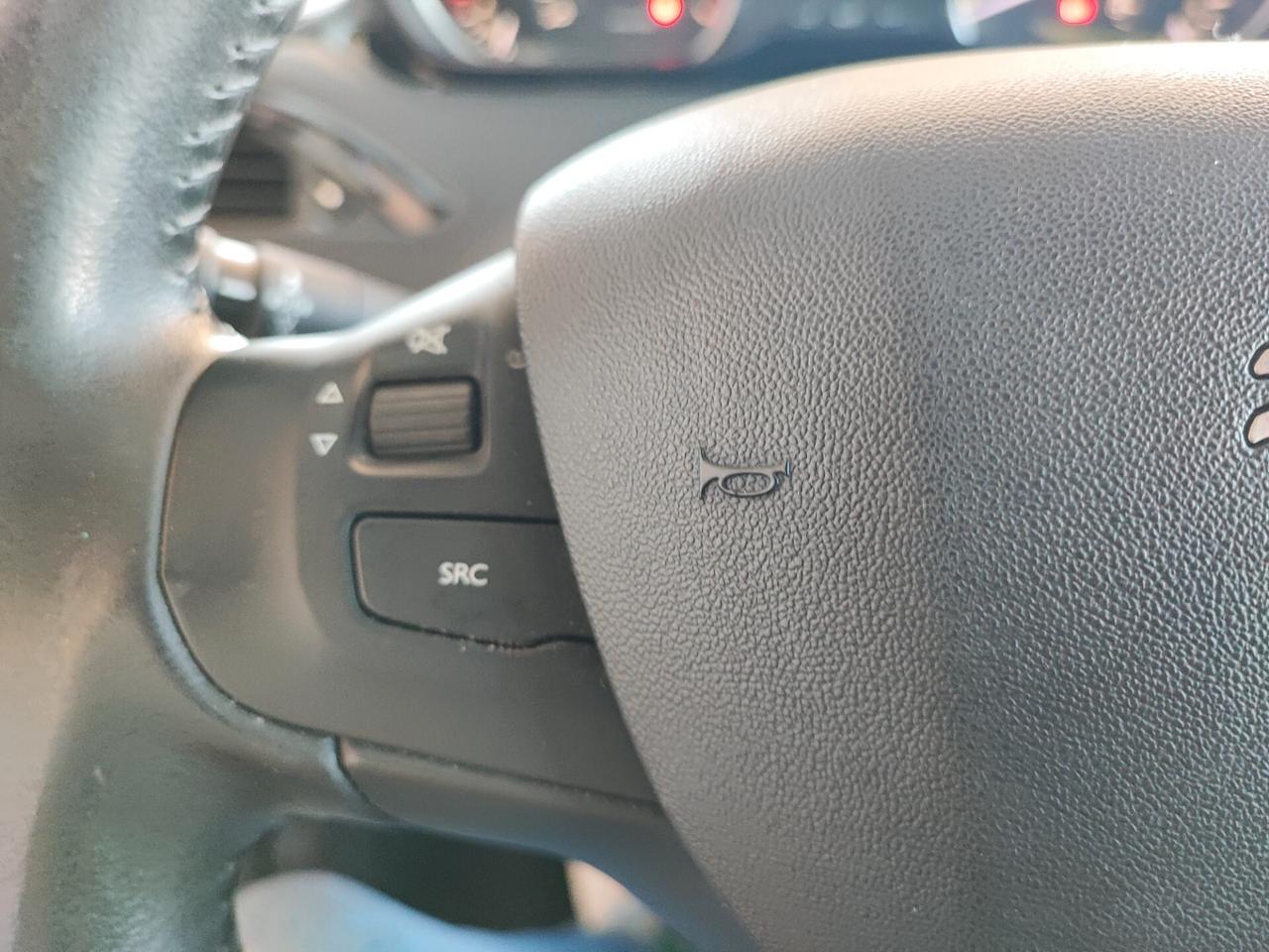 Peugeot 208 PureTech 82 5 porte Allure