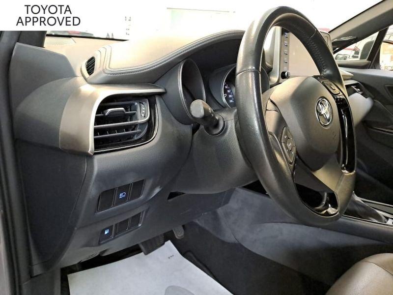 Toyota C-HR 1.8H LOUNGE E-CVT