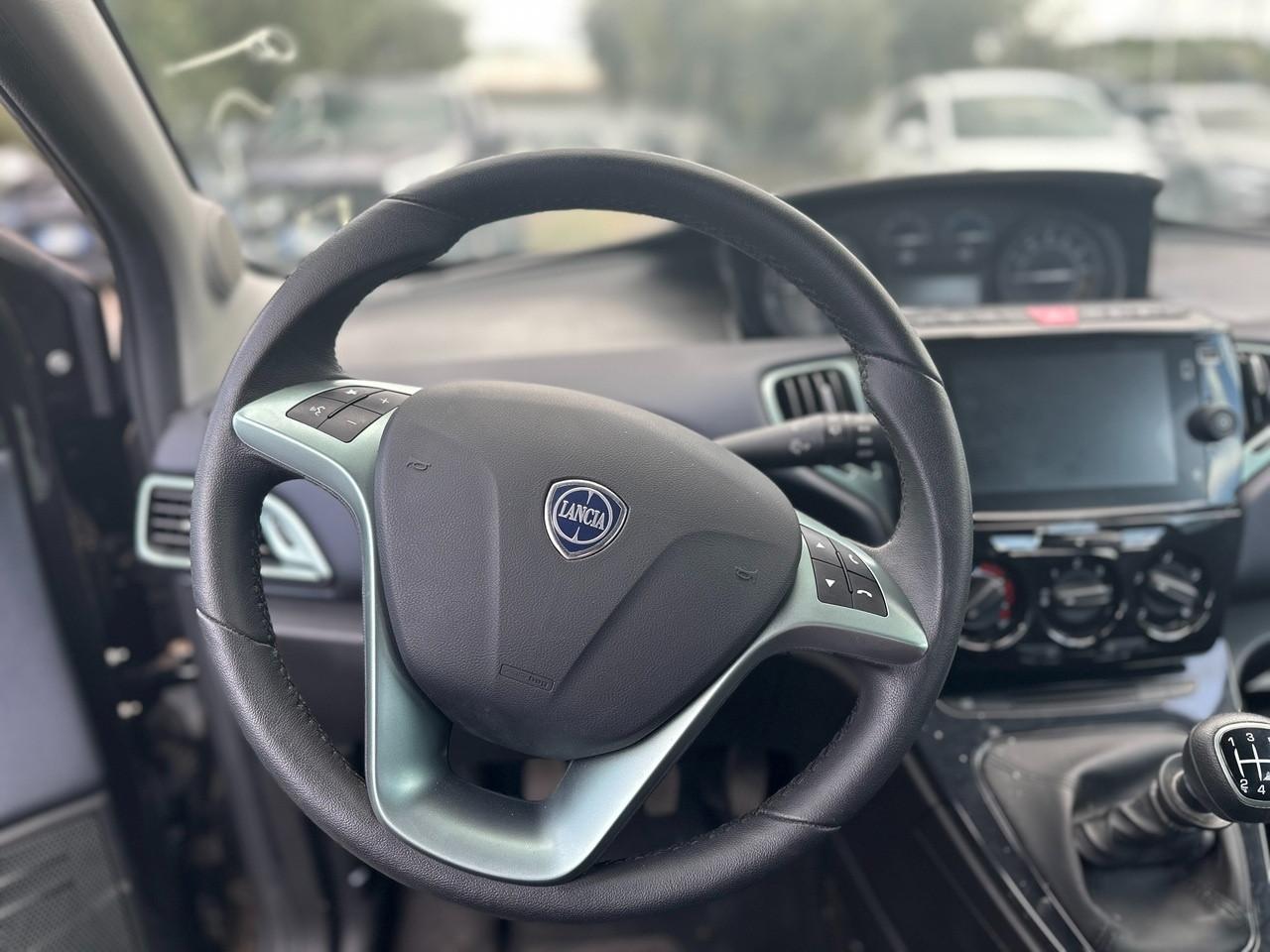 LANCIA Ypsilon III 2021 - Ypsilon 1.0 firefly hybrid Platino s&s 70cv