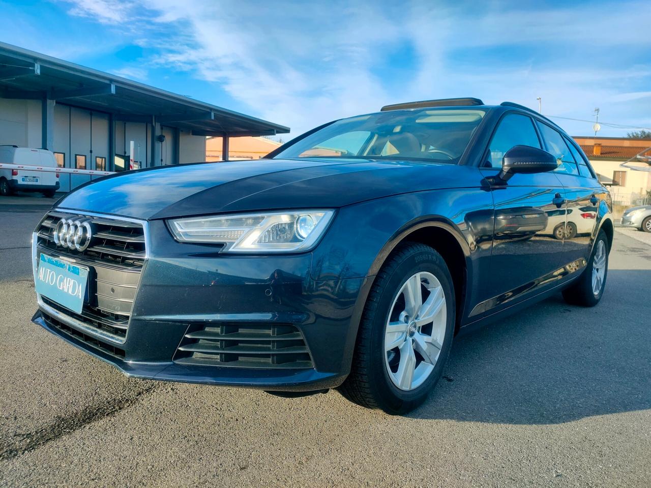 Audi A4 2.0 TDI 122 CV S tronic Sport TETTO PANORAMICO NEOPATENTATI