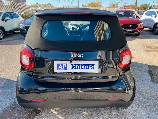 Smart ForTwo 70 1.0 twinamic cabrio Youngster Neopatentati