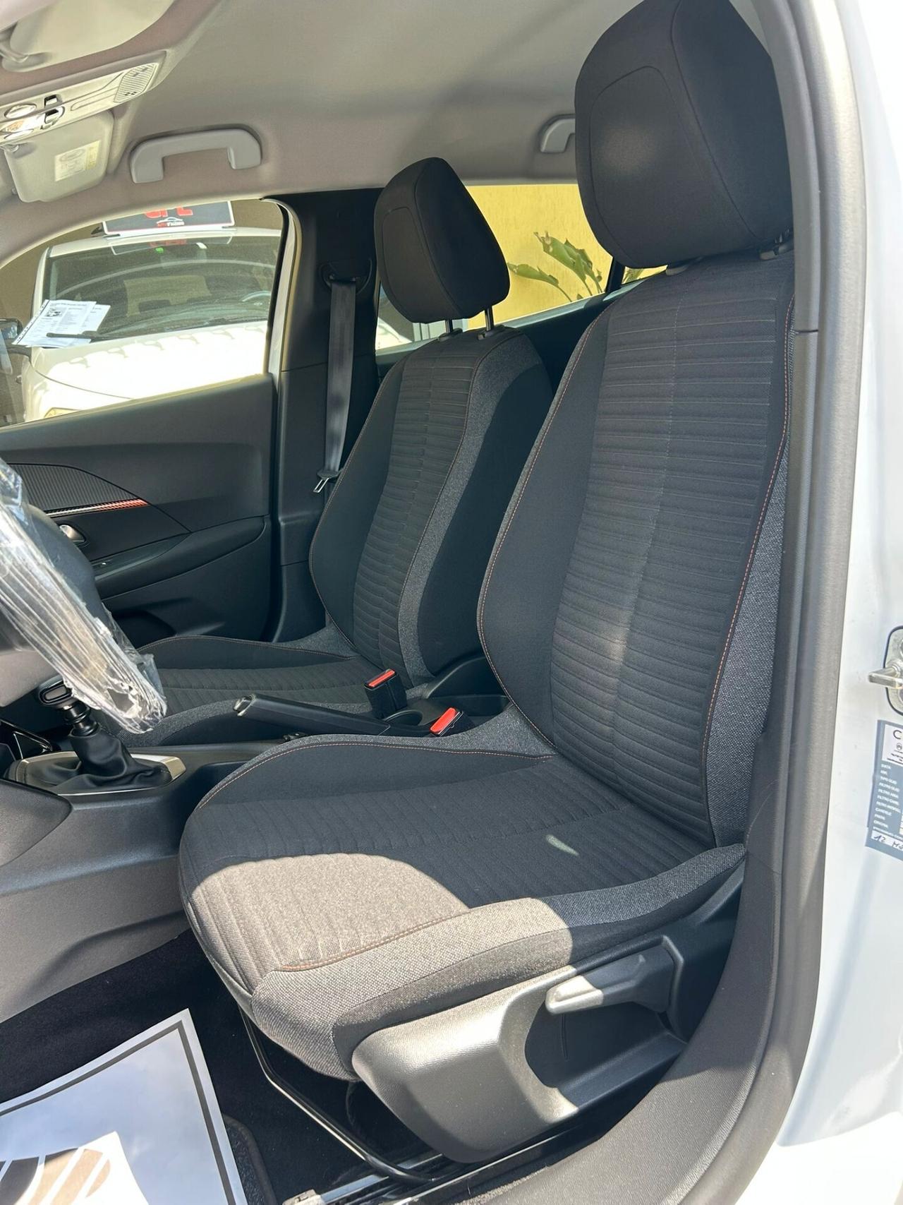 Peugeot 2008 BlueHDi 100 S&S Allure Navi Pack