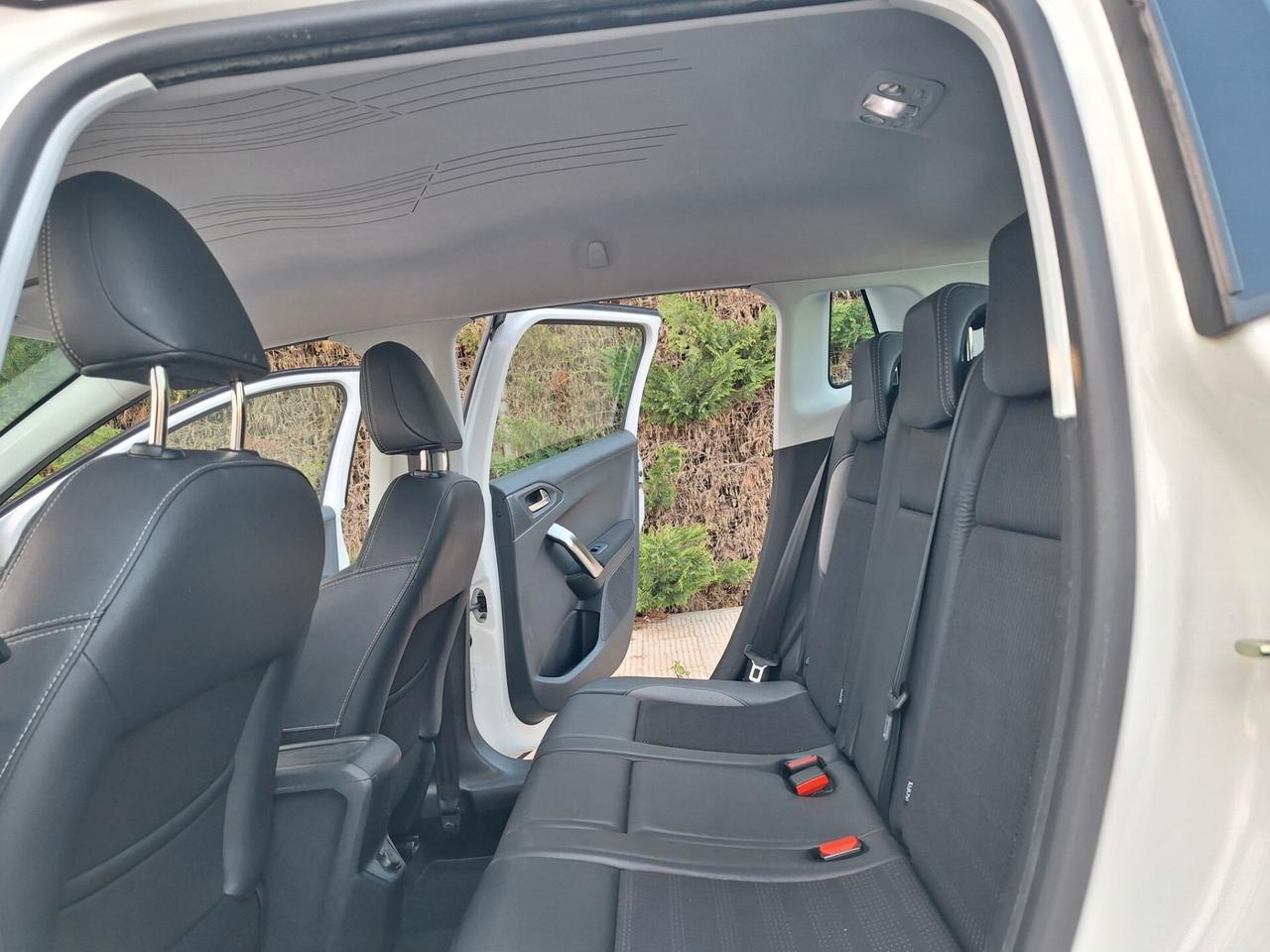 Peugeot 2008 1.6 e-HDi 92 CV "Allure" NAVI